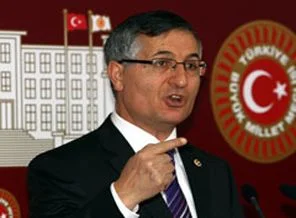 MHP'li Yeniçeri: Başbakan yanlışlıkla doğru şeyler söylüyor