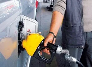 Motorin ve benzine 10 kuruş zam yolda