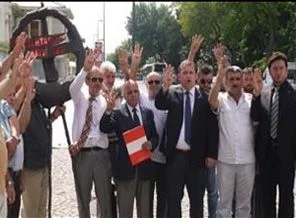 Muhtarlardan Mısır'daki darbeye protesto
