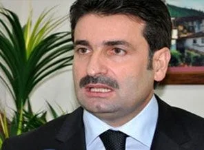 Müslüman çocuklar Hristiyan ailelere veriliyor!