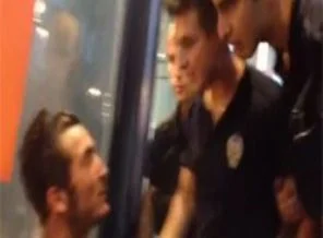 O gazeteci gözaltına alındı