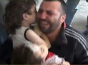 Ölen çocuklar arasında 2 kızını görünce...