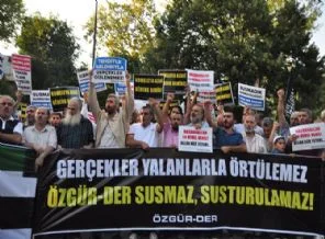 Özgür-Der'e yapılan saldırı İstanbul'da protesto edildi