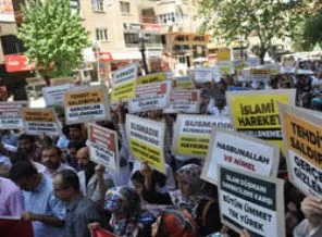 Özgür-Der'e yönelik saldırılar Diyarbakır'da protesto edildi