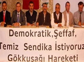 Pilotlardan siyah kurdeleli protesto