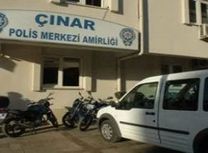 Polis memuru ekip aracında intihar etti