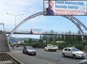 Rize'de şaka gibi teşekkür pankartı