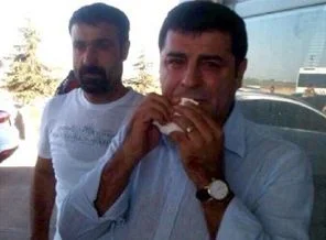 'Rojava ile dayanışma yürüyüşü'nde gazlı müdahale