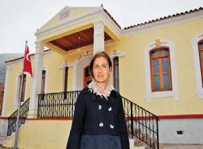 Rum okulu, 49 yıl sonra iki öğrenciyle dersbaşı yapıyor