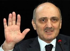 'Sahilleri işgal eden yapıları yıkmak zorundayız, lami cimi yok'