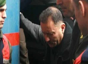 Seçim kampanyasını 'Bıçak Timi' yapmış
