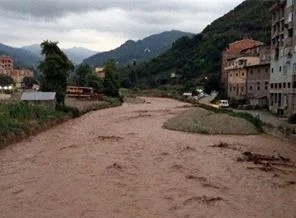 Selde kaybolan iki kadından birinin cansız bedenine ulaşıldı