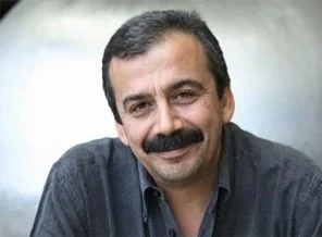 Sırrı Süreyya'dan Merdan Yanardağ'a destek!
