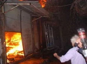 Tarihi çarşıda yangın