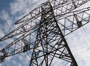 Telefonla konuşurken 60 bin volt çarptı!