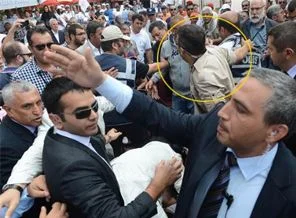 Yumruklu saldırıdan sonra şimdi de hakaret tweetleri