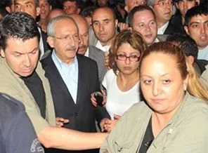 Zafer kutlamasında AK Parti-CHP atışması