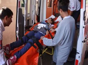 16 yaşındaki kızı hastanede dövdüler