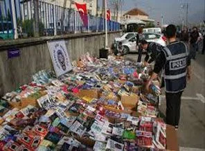 5 milyon TL'lik korsan kitap operasyonu