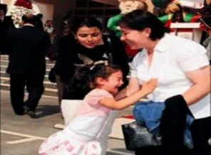 Ağlayan öğrencinin velisi derse girecek
