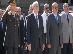Ak Partili Başkan'dan Vali'ye silah sitemi