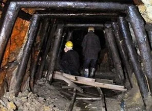 Altı kez kapatılan maden yine çöktü