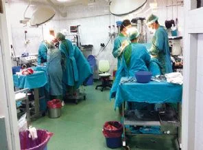 Ameliyathanede aynı anda iki operasyon