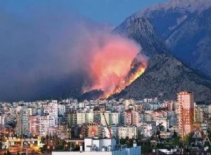 Antalya'da bir günde üç yangın