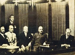 Atatürk peygamber olarak gösteriliyor