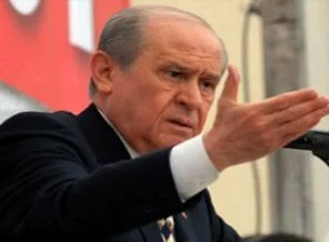 Bahçeli'den Başbakan'a: Çekilme durdu, şimdi ne durumdasın?