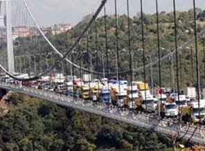 Bakan açıkladı! Köprüde hayati risk oluştu