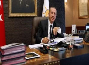 Başbakan'ın masasındaki son anket