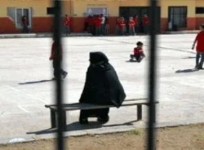 Başörtülü öğretmene karşı çirkin kampanya!