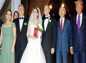 Baykal ve Kılıçdaroğlu nikah şahitliği yaptı