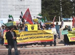 Beyazıt'ta Mısır ve Suriye protestosu