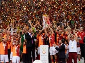 Borçta da zararda da şampiyon Galatasaray