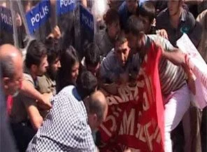 Çağlayan Adliyesi önünde arbede