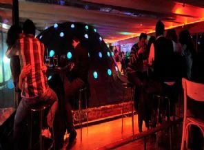 Camiye gelir için inşa edilen hamam bar oldu!