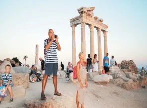 Cari açığa turizm neşteri