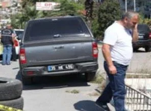 CHP'li Belediye Başkanı'nın aracı kurşunlandı