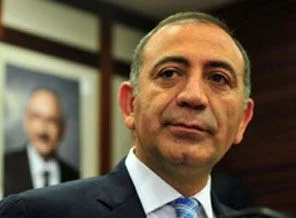 CHP'li Tekin tarım işçileriyle sohbet etti