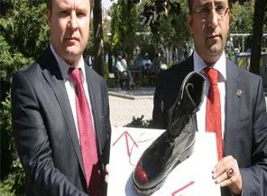 CHP'ye kanlı postal gönderdiler