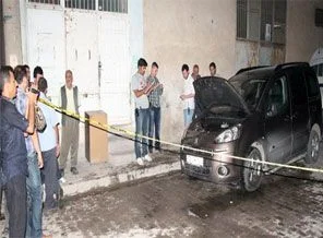Cizre'de park halindeki araca bomba atıldı