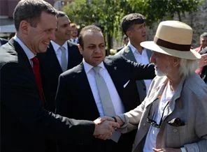 Danimarkalı bakan Ortaköy'de iyi tanınıyor: Ooo abi de burdaymış!