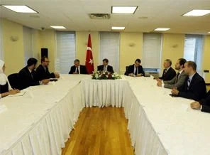 Davutoğlu Suriyeli heyetle görüştü