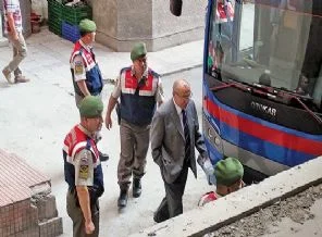 Delilleri en sabit darbe