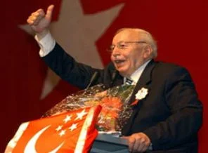 Erbakan sırtlanlara karşı aslan gibi direndi