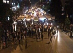 Erdoğan'ın evinin olduğu yolu kapattılar