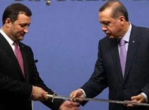 'Erdoğan kılıcı bir kere gösterse yeter'