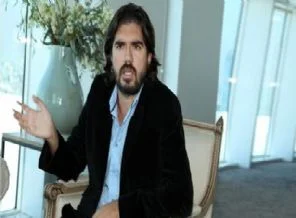 Ersun Yanal adam değil